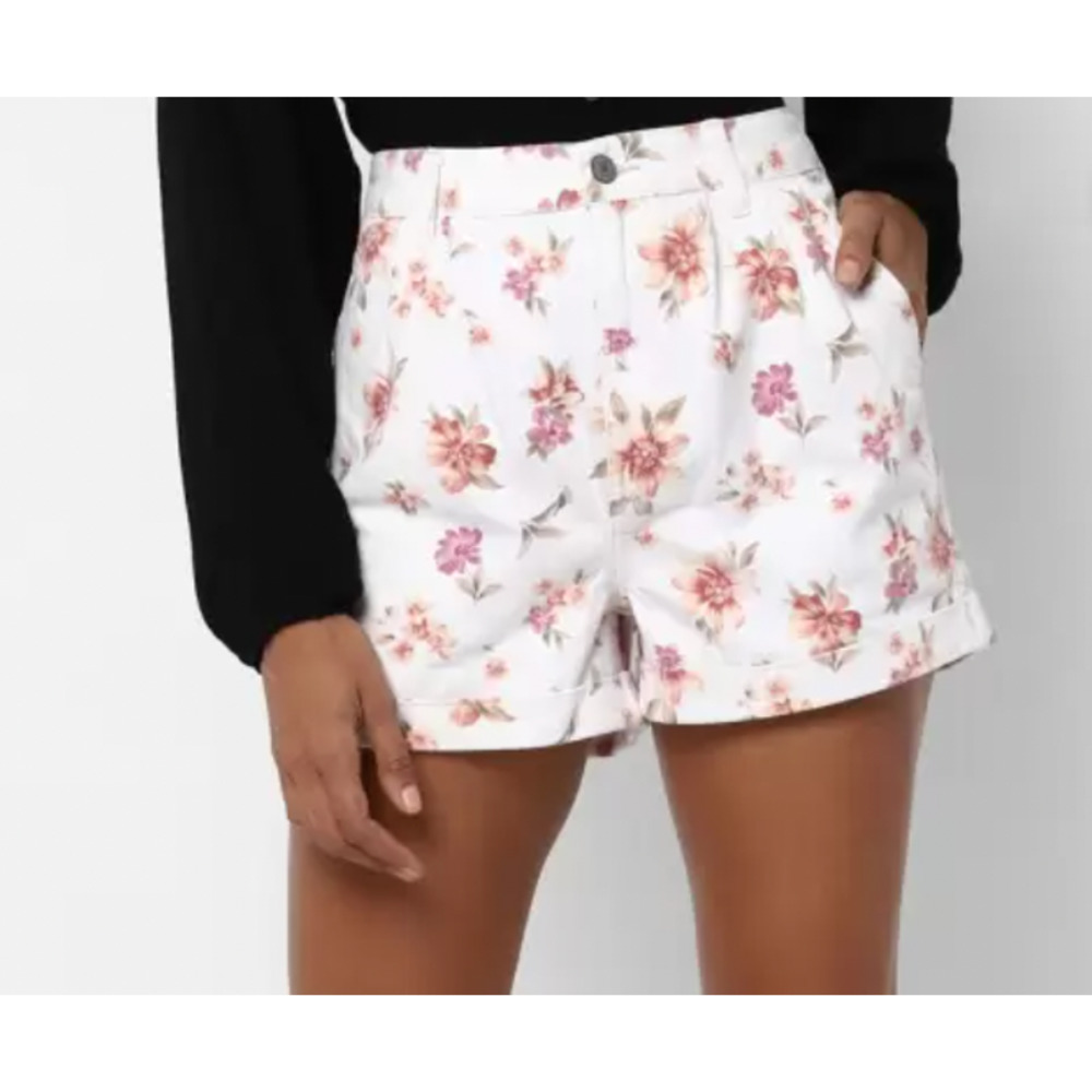 American Eagle Floral Denim High Rise Mom Shorts | Womens 8 | NWT